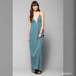 UO SILENCE + NOISE TRIANGLE-TOP MAXI SLIP DRESS